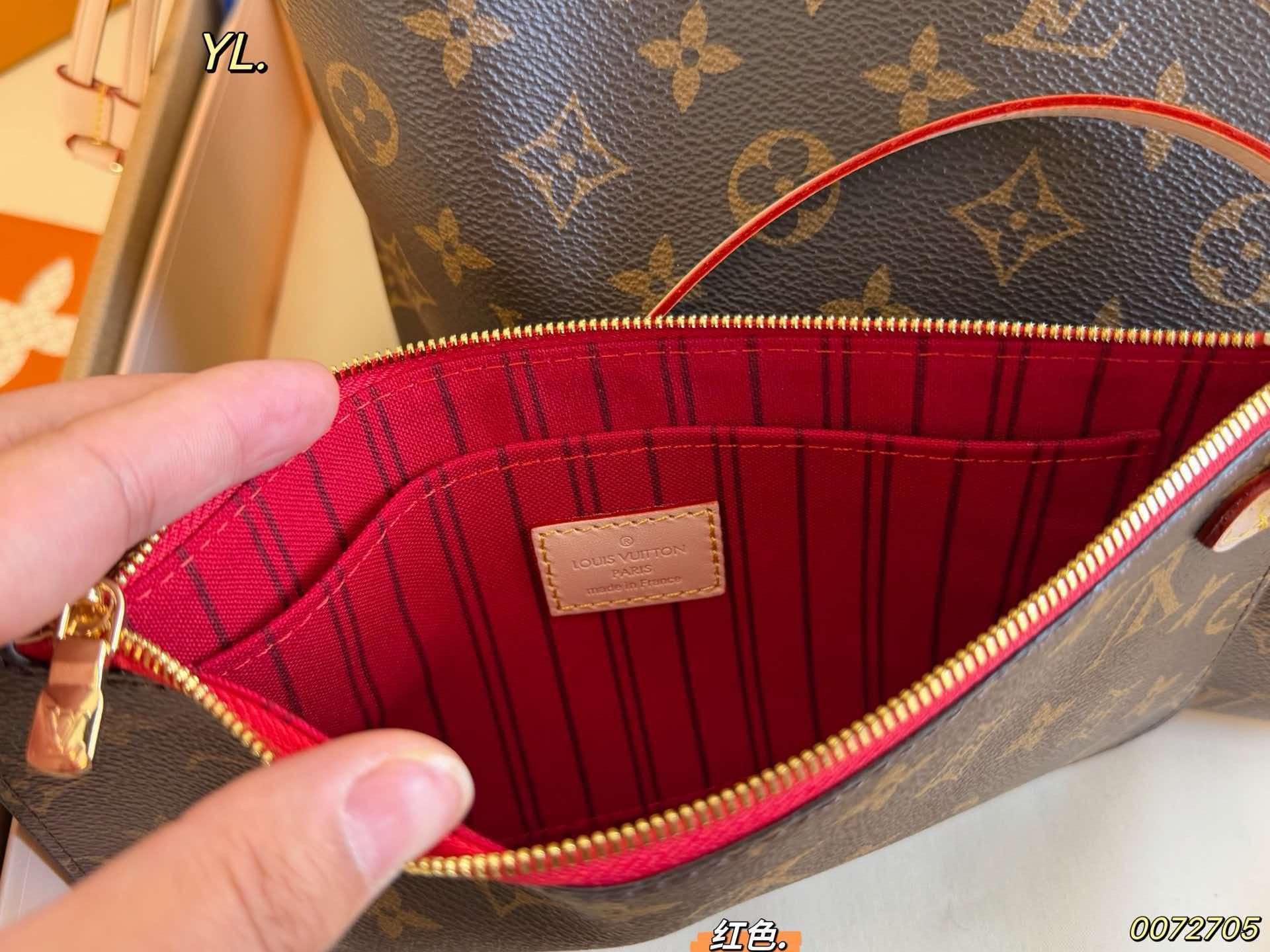 Neverfull MM Monogram Tote Red Interior