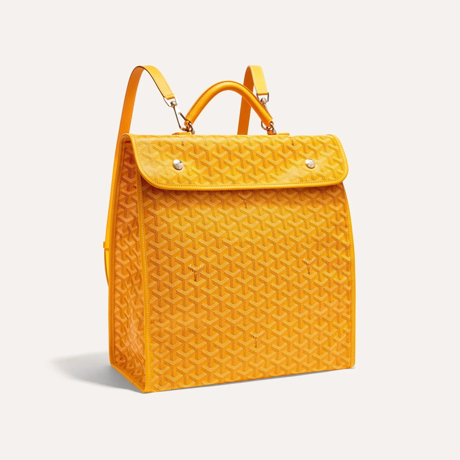 Goyard Saint Léger green flap backpack bag, iconic goyardine canvas, calfskin trim, top leather handle, adjustable shoulder straps, snap‑button flap closure